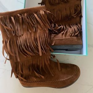 USED Women’s Brown Boots (Size 7)